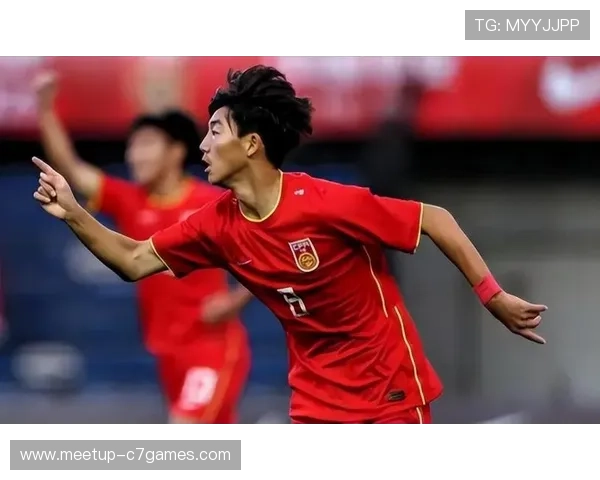 世界杯最新战报：国家队逆转取胜球迷热情高涨