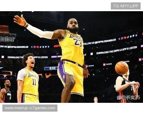 NBA季后赛激战正酣 詹姆斯带领湖人迎战勇士抢夺晋级名额