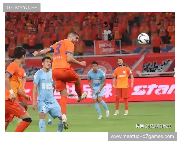 中国足球队备战亚洲杯 热身赛迎战强敌 展现全新阵容与战术风采