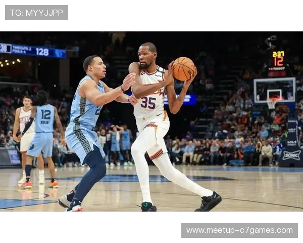 步行者队最新动态：交易传闻不断，年轻球员崭露头角，季后赛前景引关注